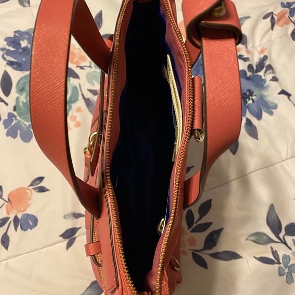 Henri Bendel Pink Jetsetter - Picture 6 of 7